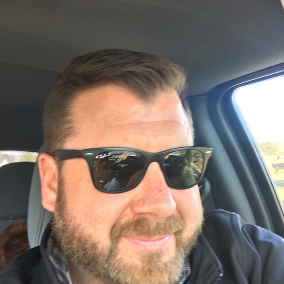 Meet your Posher, Chris - Picture 1 of 1